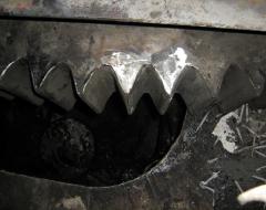 Ремонт наплавкой зубьев венцевых шестерен экскаватора